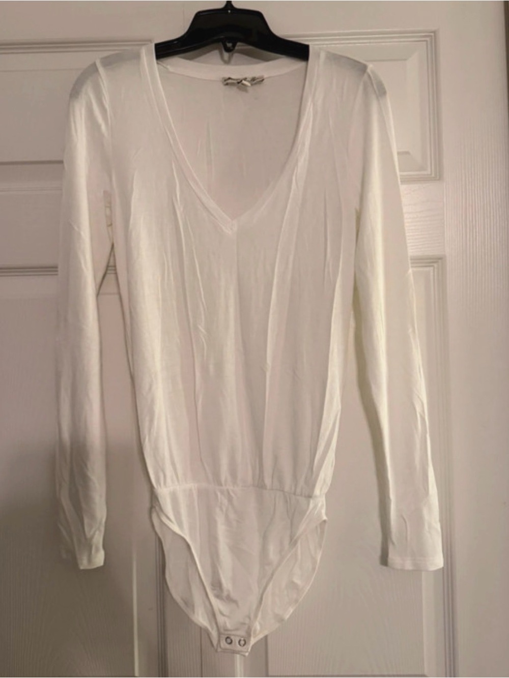 Express White V-Neck Long Sleeve Bodysuit